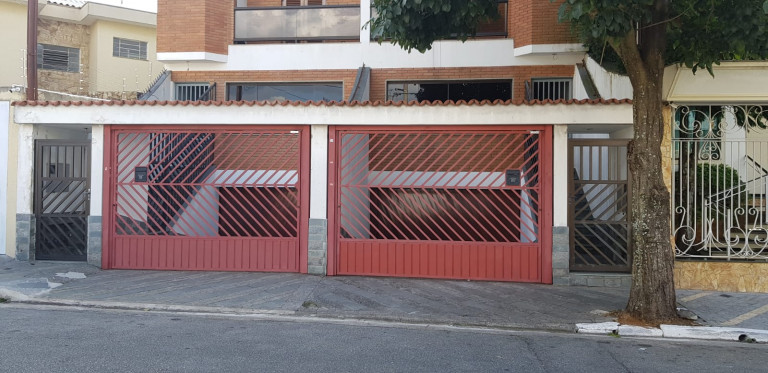 Sobrado com 3 Quartos à Venda, 180 m² em Olímpico - São Caetano do Sul