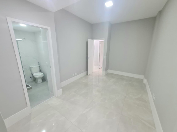 Imagem Apartamento com 3 Quartos à Venda,  em Copacabana - Rio de Janeiro