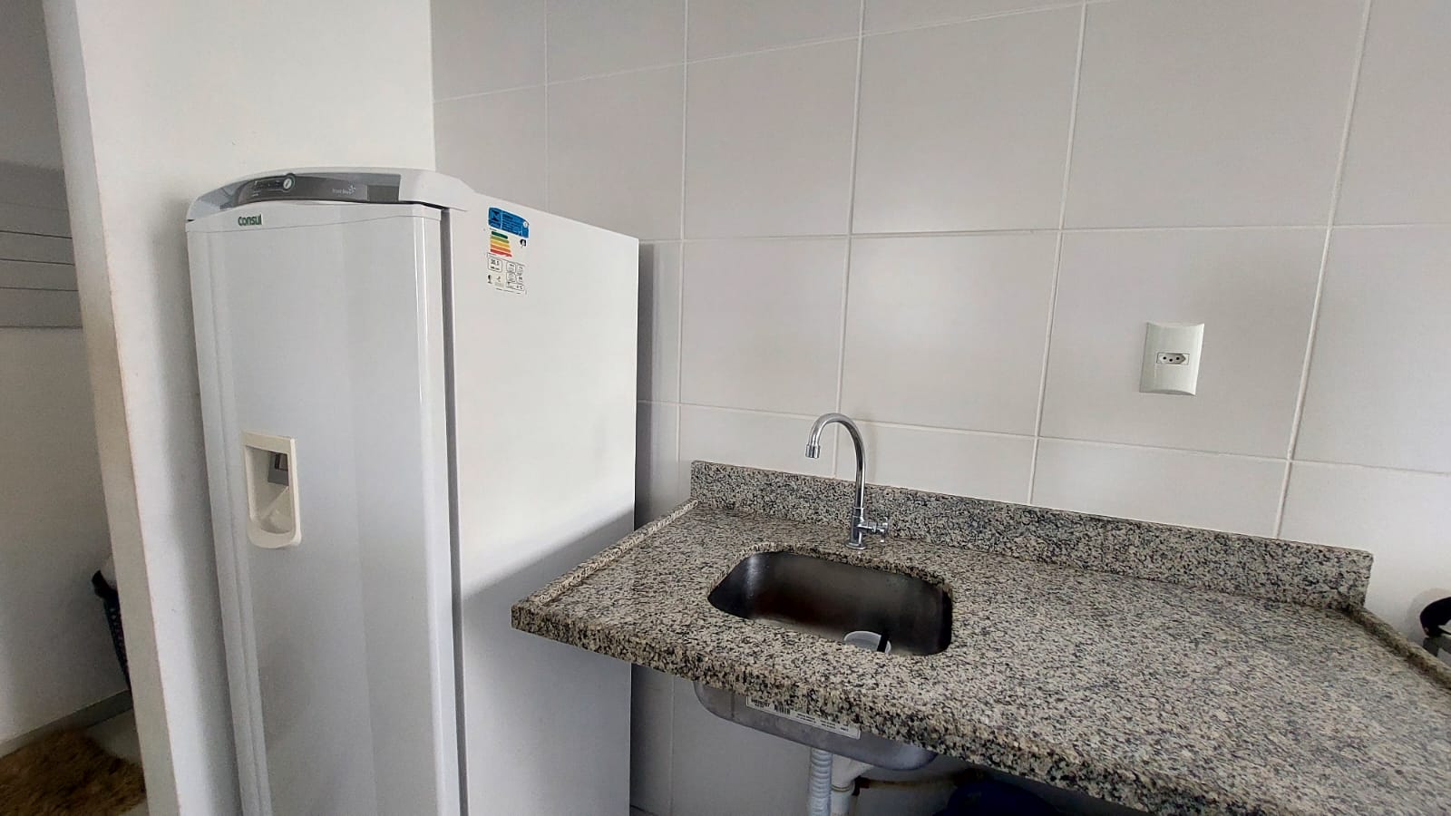 Imagem Apartamento com 3 Quartos para Alugar, 77 m²em Aleixo - Manaus