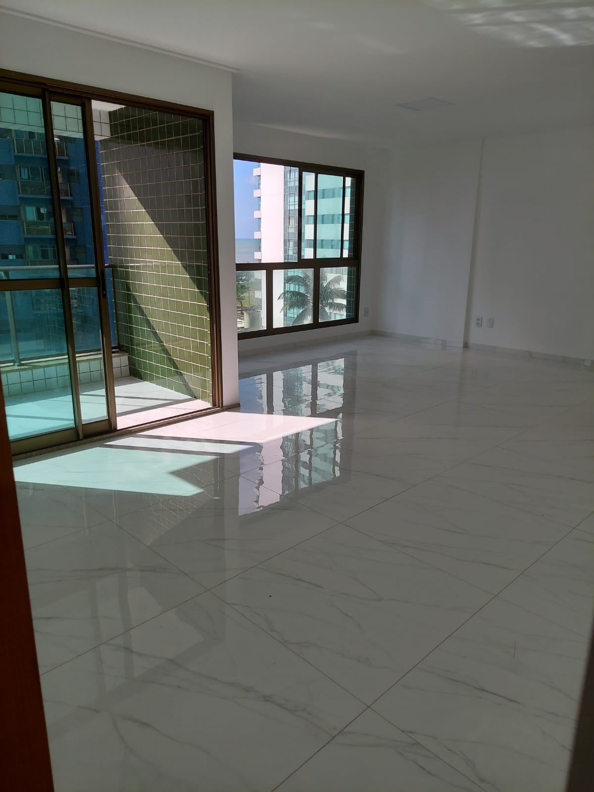 Imagem Apartamento com 4 Quartos à Venda, 126 m² em Pina - Recife