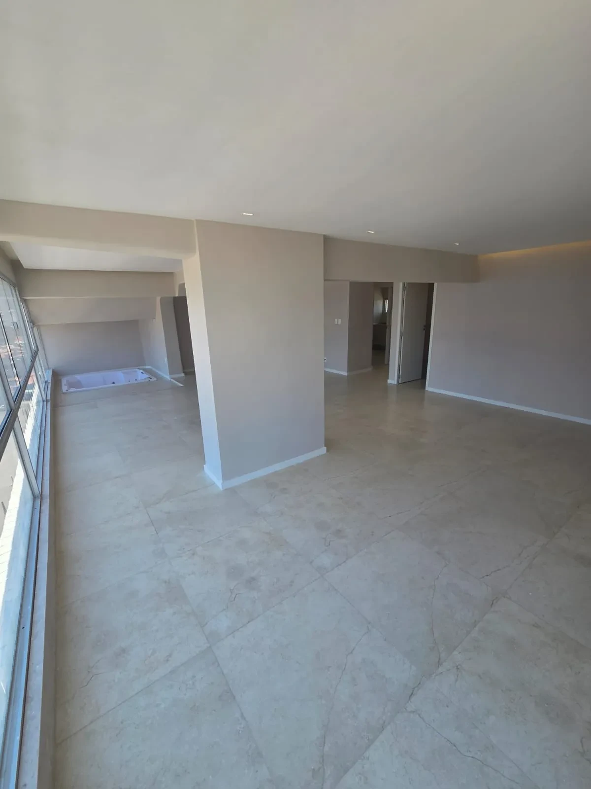 Foto do imóvel: Apartamento com 3 Quartos à Venda, 182 m² em Praia de Iracema - Fortaleza