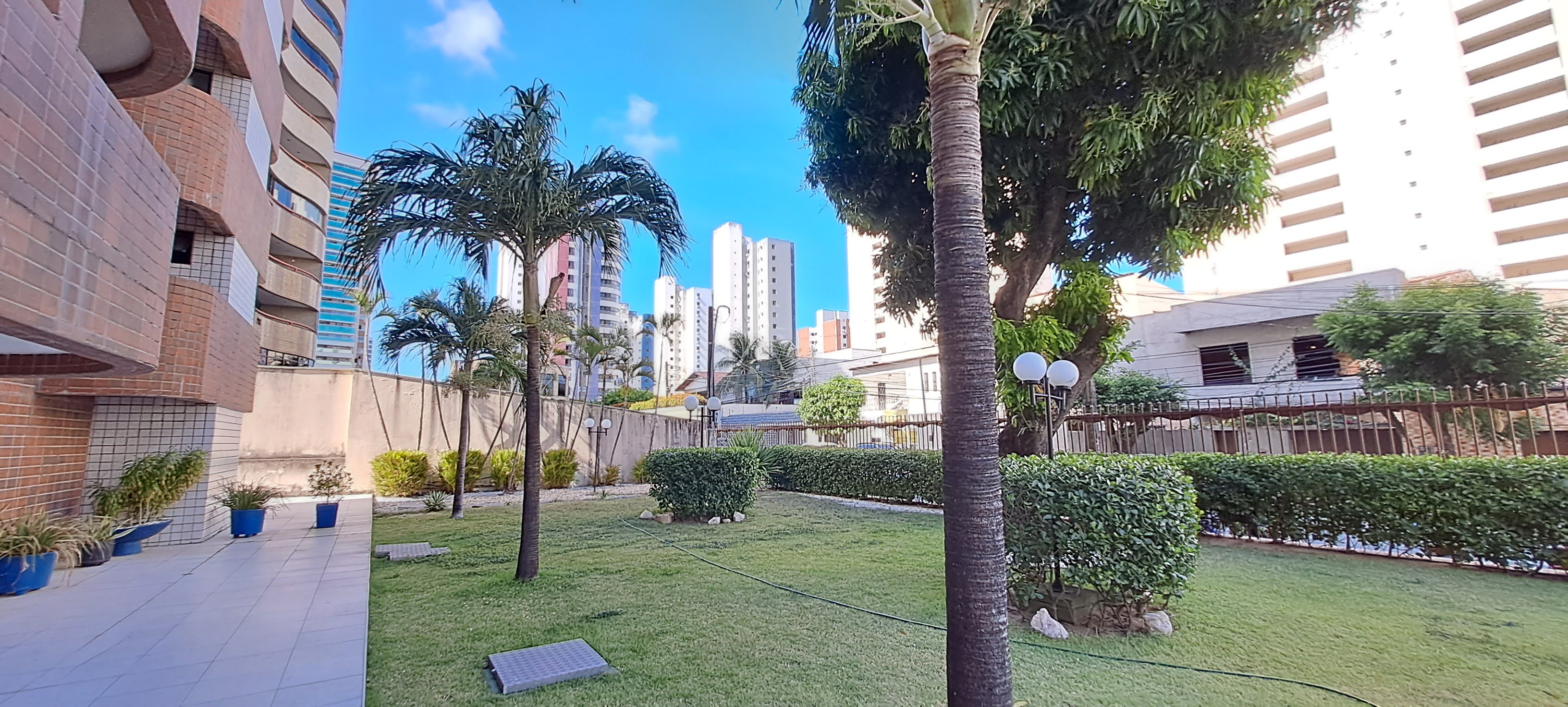 Imagem Apartamento com 3 Quartos à Venda, 150 m²em Guararapes - Fortaleza