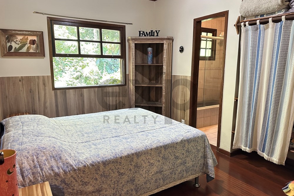 Imagem Casa de Condomínio com 5 Quartos à Venda, 502 m² em Corrêas - Petrópolis