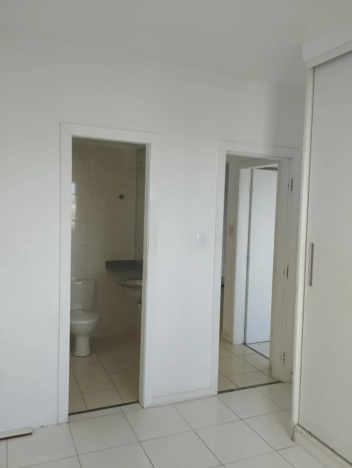 Imagem Apartamento com 3 Quartos à Venda, 80 metros em Stiep - Salvador