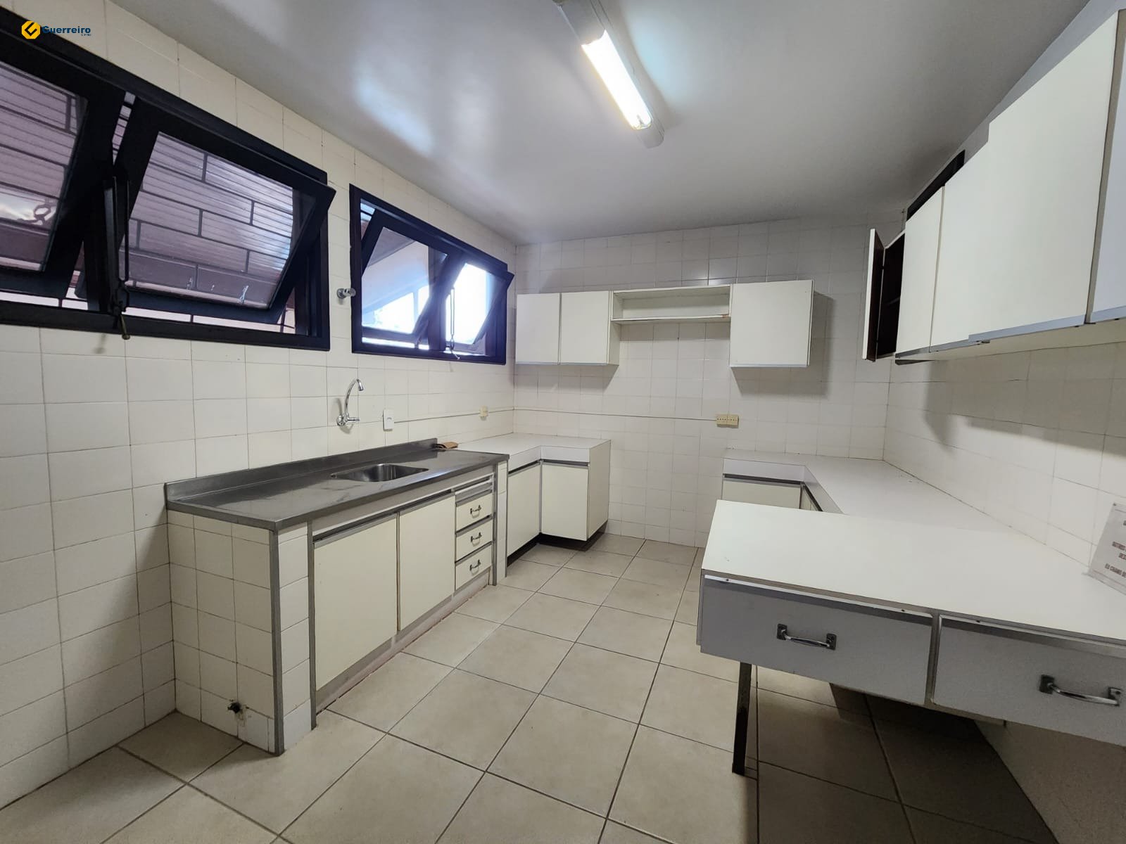 Foto do imóvel: Casa com 3 Quartos à Venda, 190 m² em Trindade - Florianópolis