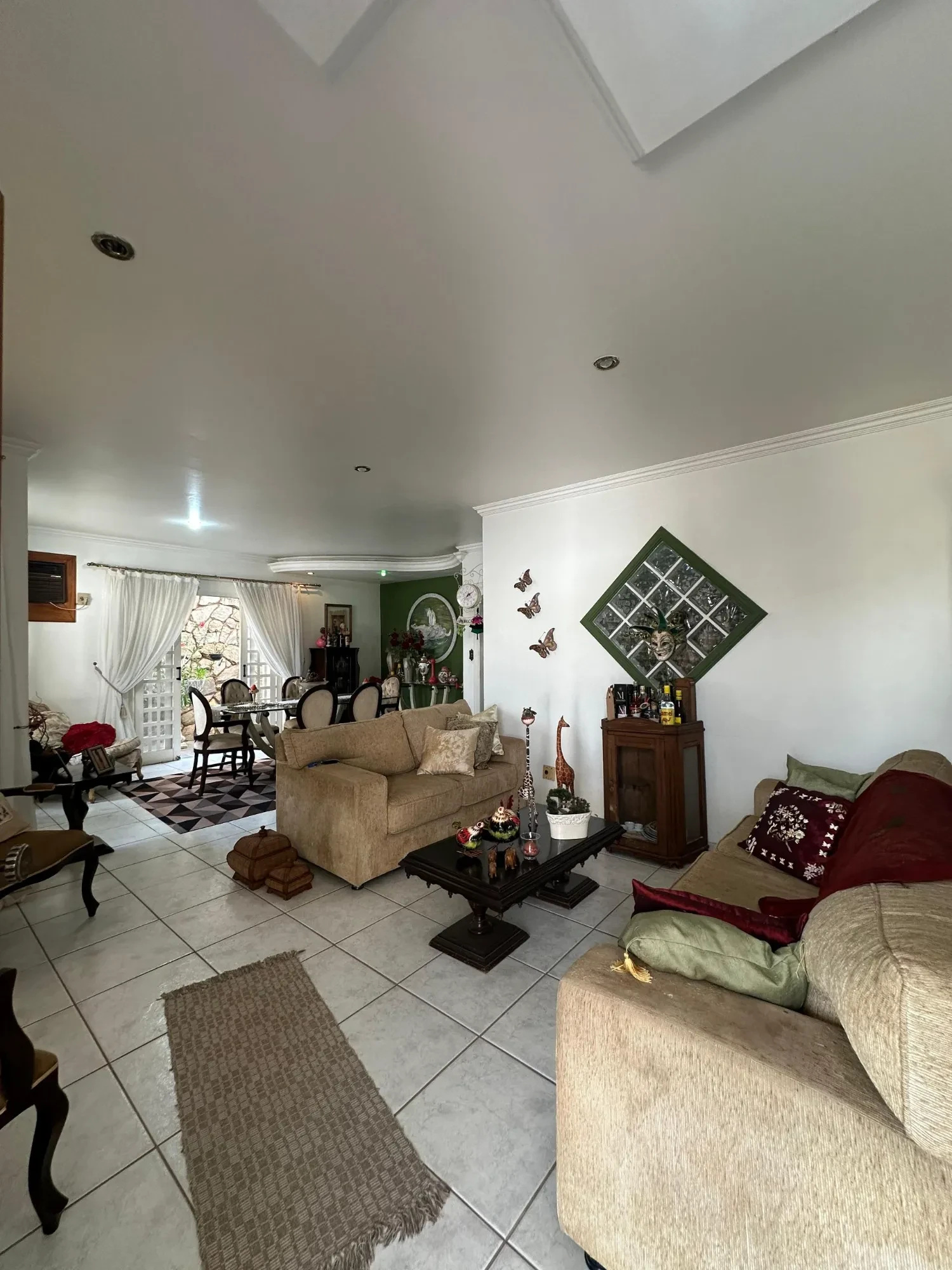 Imagem Casa com 3 Quartos à Venda ou Locação, 247 m² em Jardim Itália - Cuiabá
