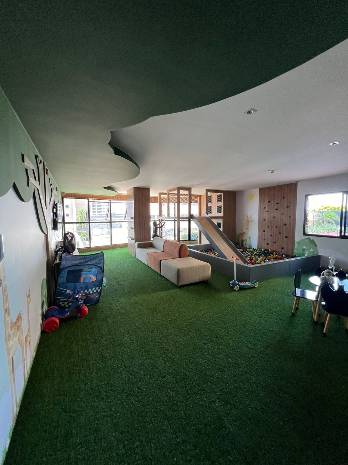 Imagem Apartamento com 2 Quartos para Alugar, 91 m²em Batista Campos - Belém