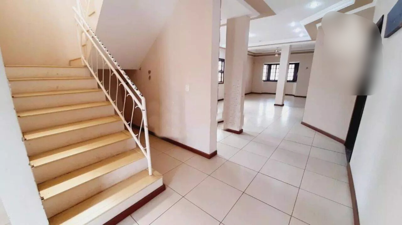 Foto do imóvel: Casa com 5 Quartos à Venda, 300 m²em Bosque das Palmeiras - Campinas