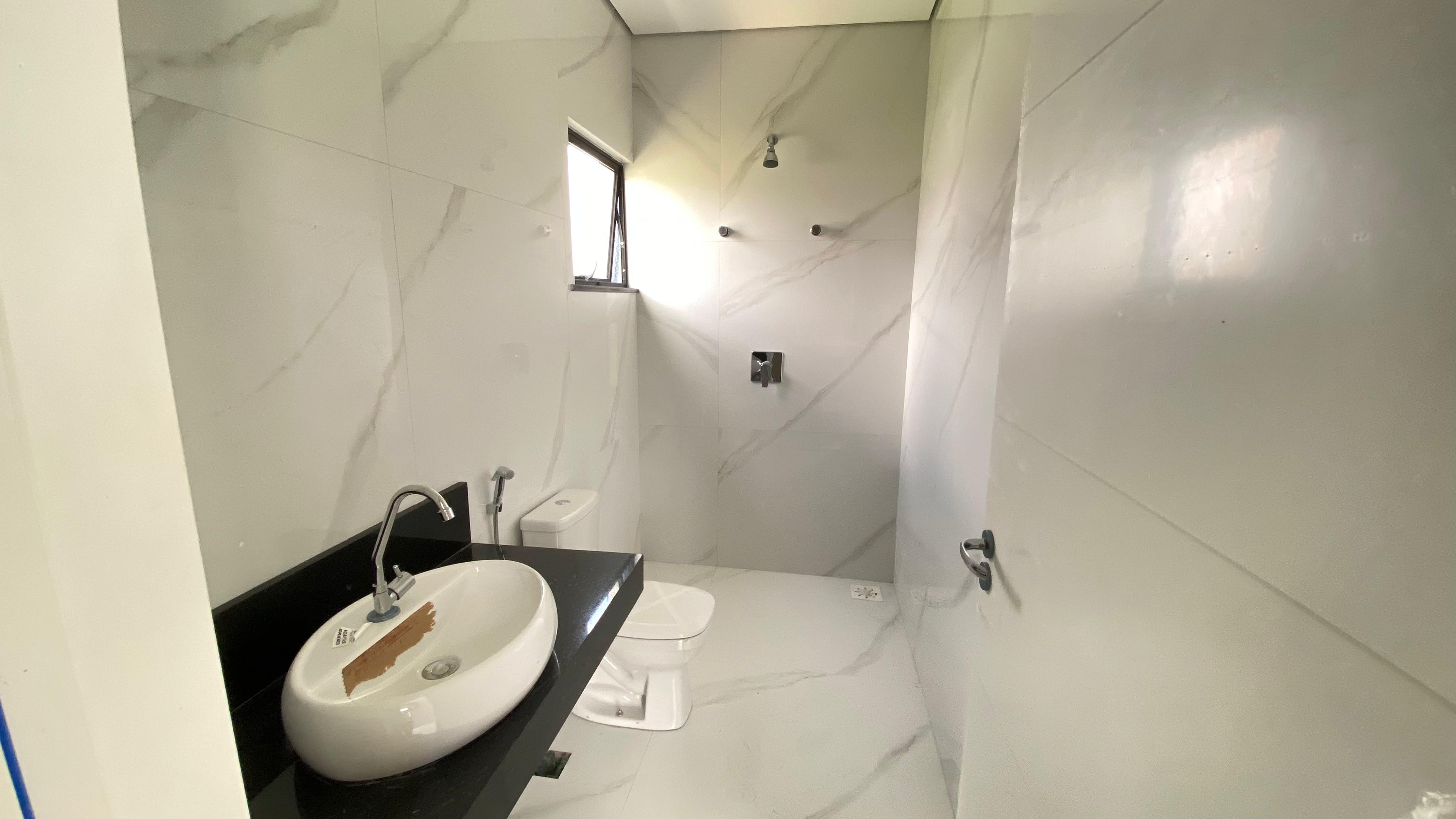 Imagem Casa de Condomínio com 4 Quartos à Venda, 241 m² em Cidade Alpha - Eusébio