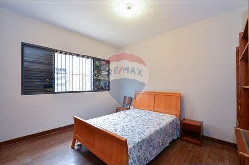 Imagem Sobrado com 3 Quartos à Venda, 351 m²em Jardim Esplanada II - São José dos Campos