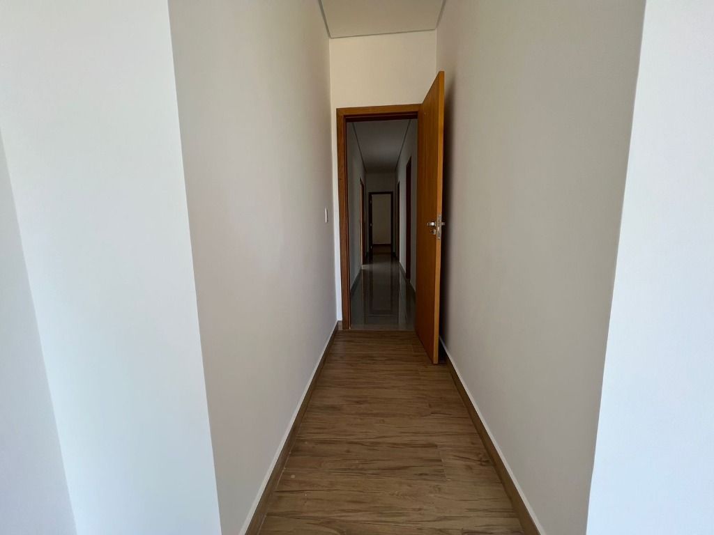 Imagem Casa de Condomínio com 4 Quartos à Venda, 200 m² em  - 