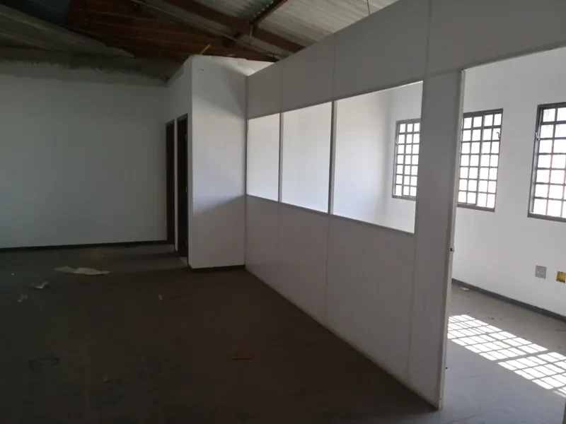 Foto do imóvel: Galpão para Alugar, 330 m² em Jardim Jaraguá (São Domingos) - São Paulo