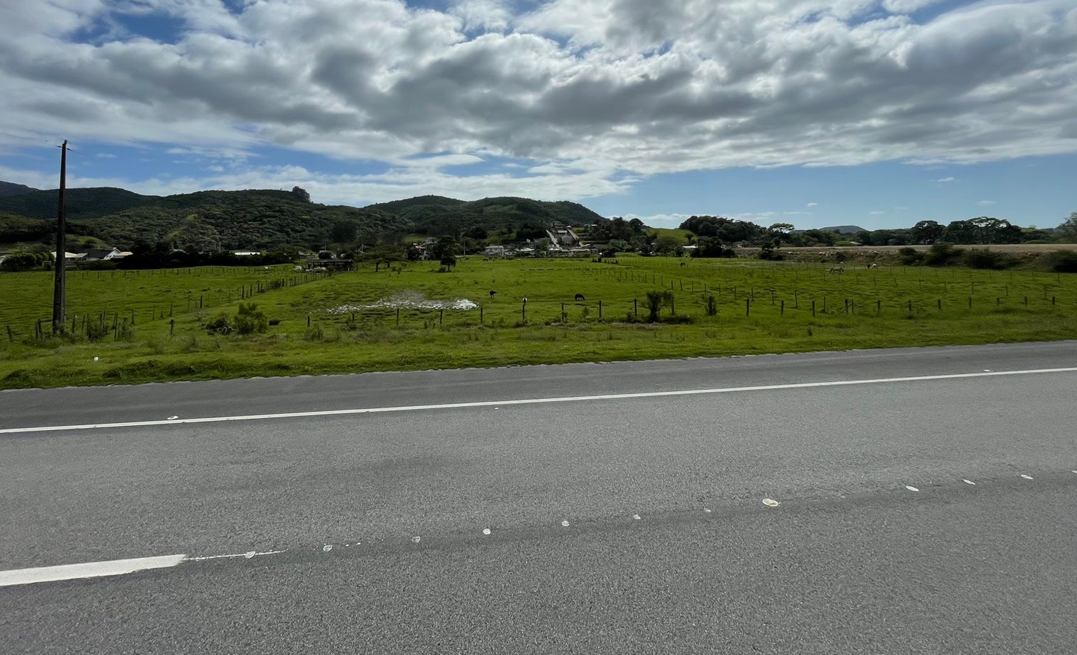 Imagem Terreno à Venda, 40 m²em Forquilhas - São José