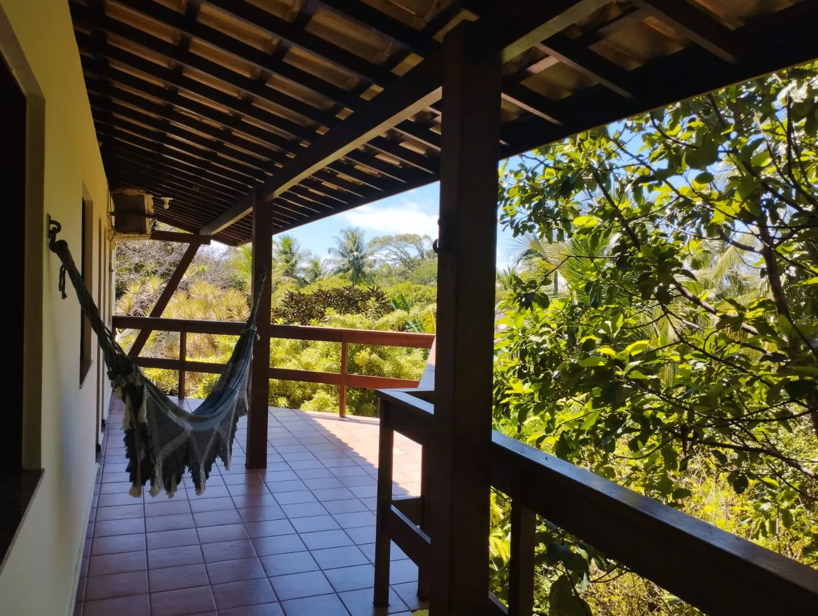 Imagem Casa com 4 Quartos à Venda, 395 metros em Busca Vida (Abrantes) - Camaçari