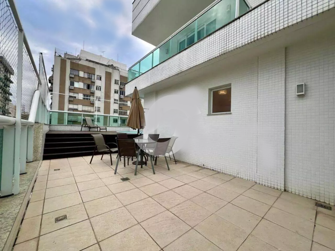 Imagem Cobertura com 4 Quartos à Venda, 300 m²em Icaraí - Niterói