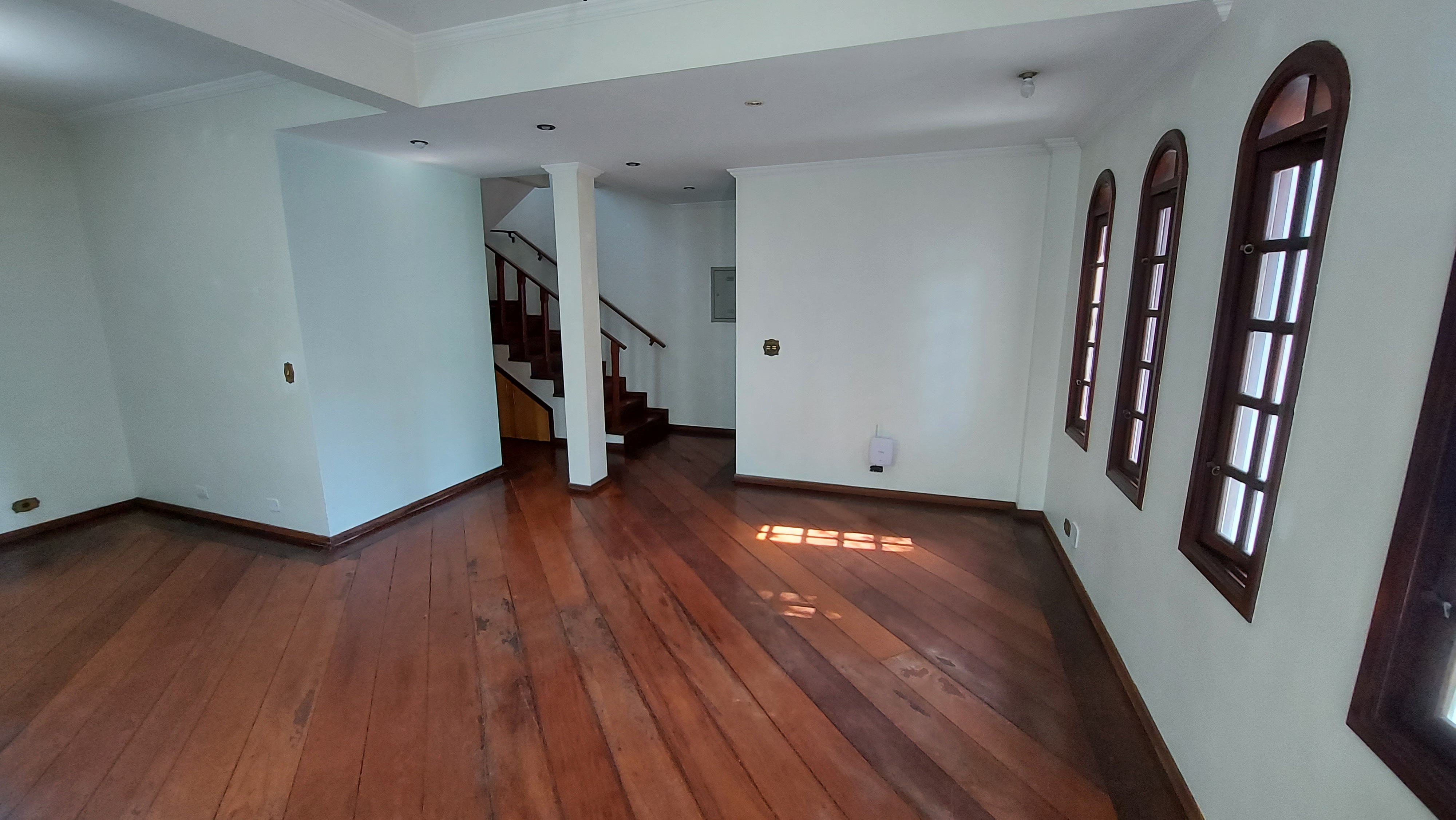 Imagem Sobrado com 4 Quartos à Venda, 193 m²em Vila Guarani (Z Sul) - São Paulo