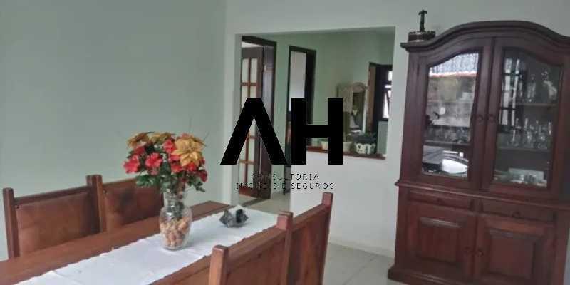 Imagem Casa com 5 Quartos para Alugar, 400 m²em Itaipu - Niterói