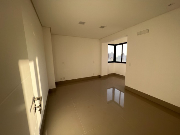 Apartamento com 4 Quartos à Venda, 259 m² em Royal Park - Campo Grande