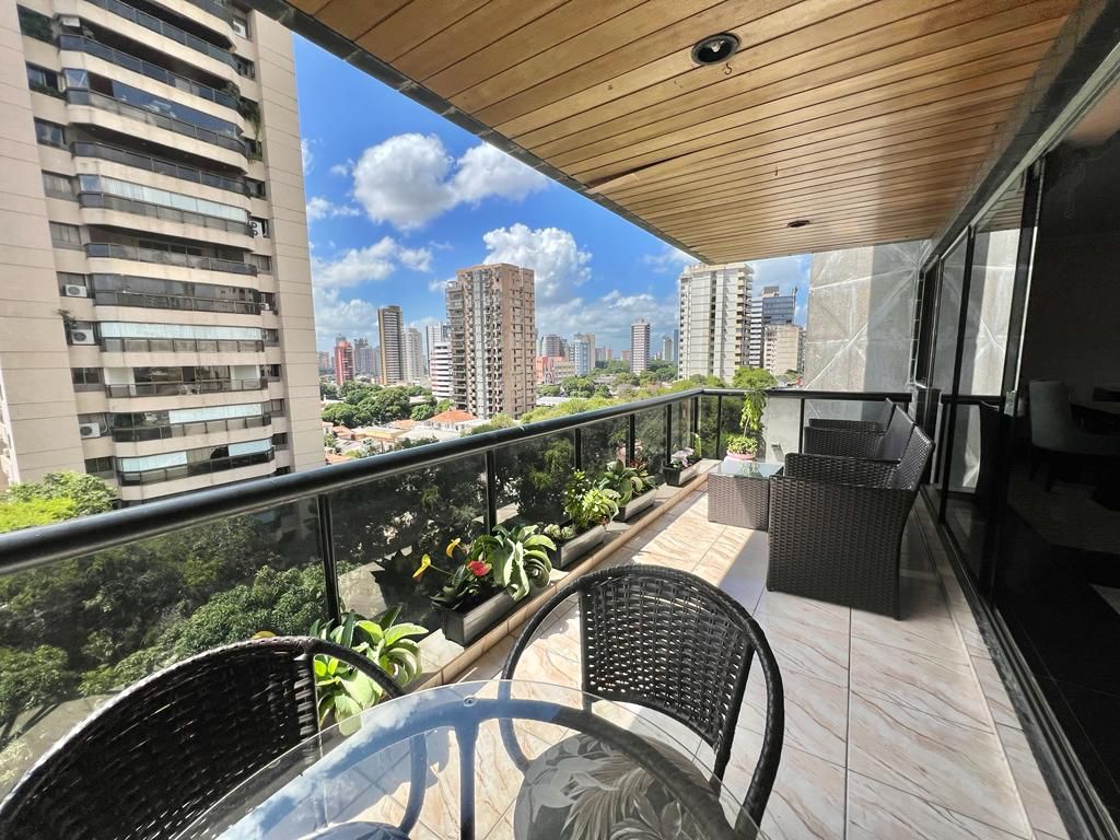 Imagem Apartamento com 4 Quartos à Venda, 290 m²em Nazaré - Belém