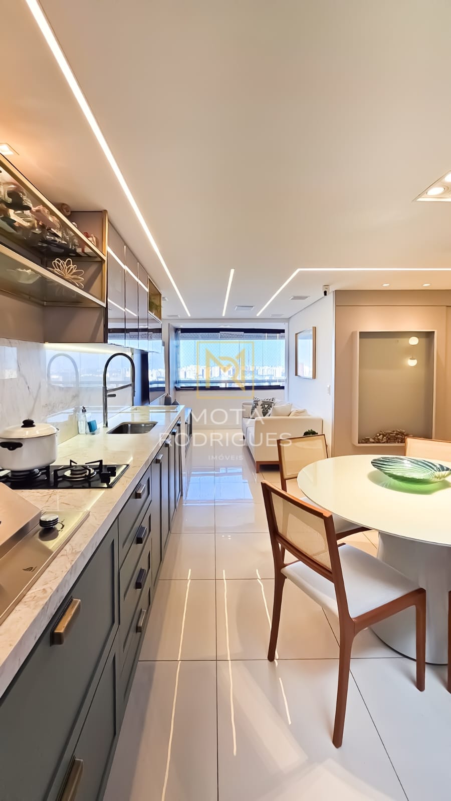 Foto do imóvel: Apartamento com 3 Quartos à Venda, 220 m² em Dionisio Torres - Fortaleza