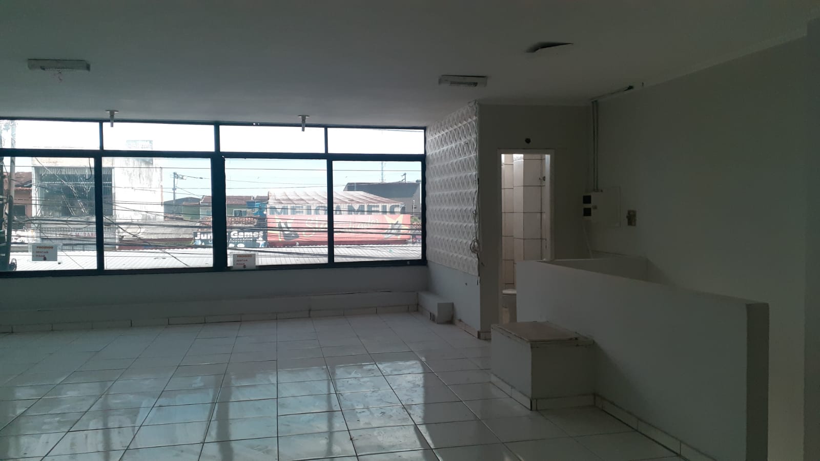 Sala Comercial para Alugar, 140 m²em Maguari - Ananindeua