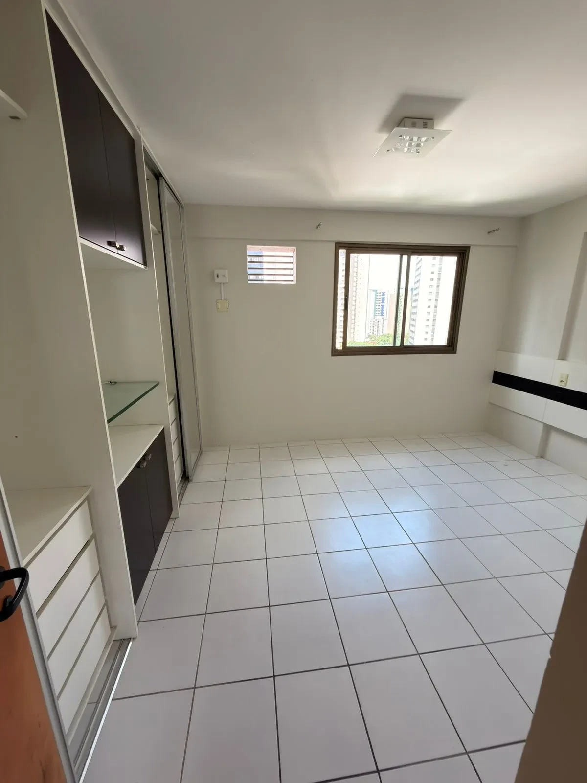 Imagem Apartamento com 3 Quartos à Venda, 126 m² em Encruzilhada - Recife