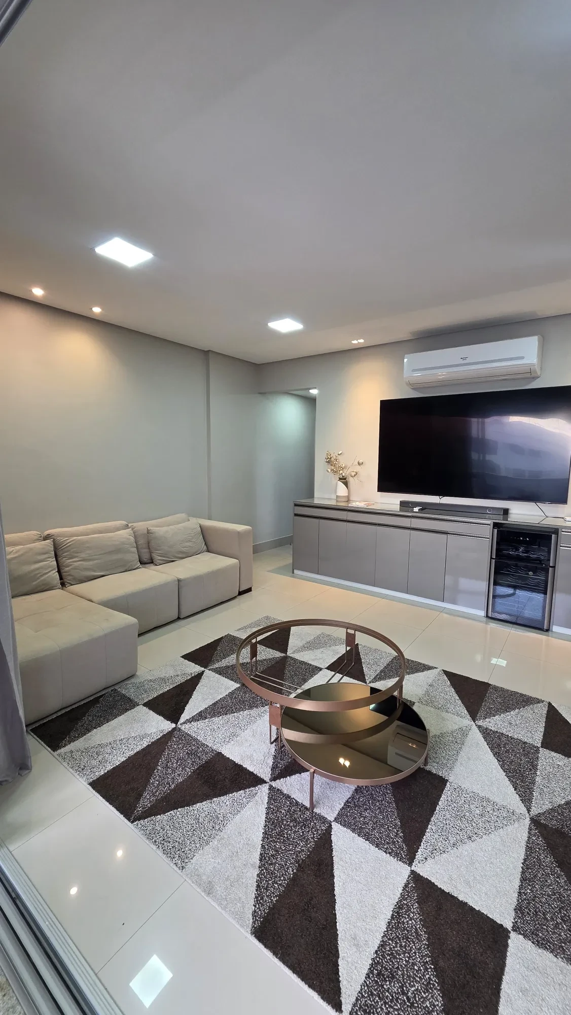 Imagem Apartamento com 3 Quartos para Alugar, 157 m² em Tancredo Neves - Cuiabá