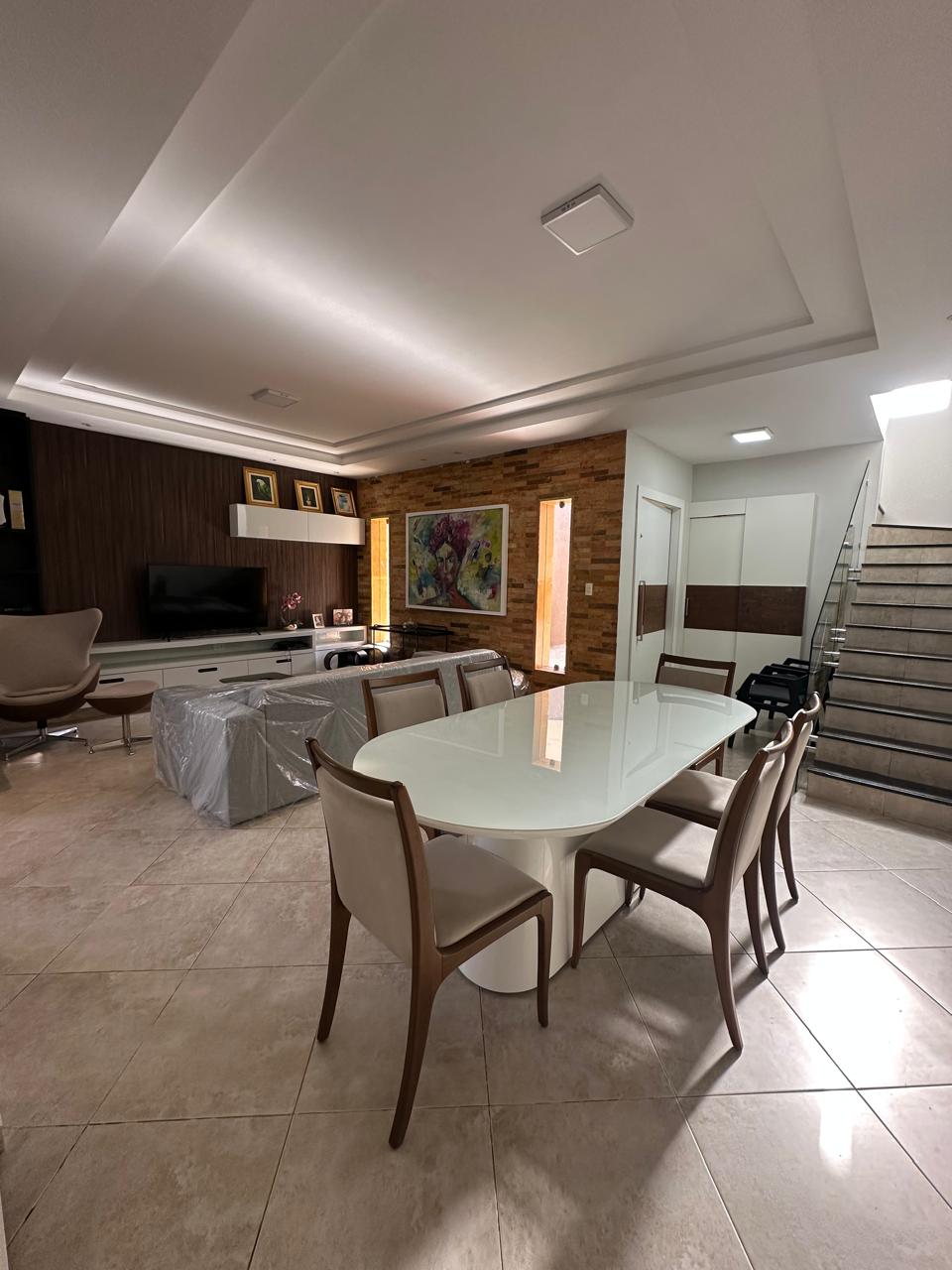 Imagem Casa com 3 Quartos à Venda, 220 m² em Engenheiro Luciano Cavalcante - Fortaleza