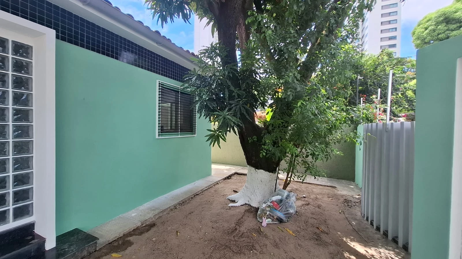 Foto do imóvel: Casa com 4 Quartos à Venda, 360 m² em Casa Amarela - Recife