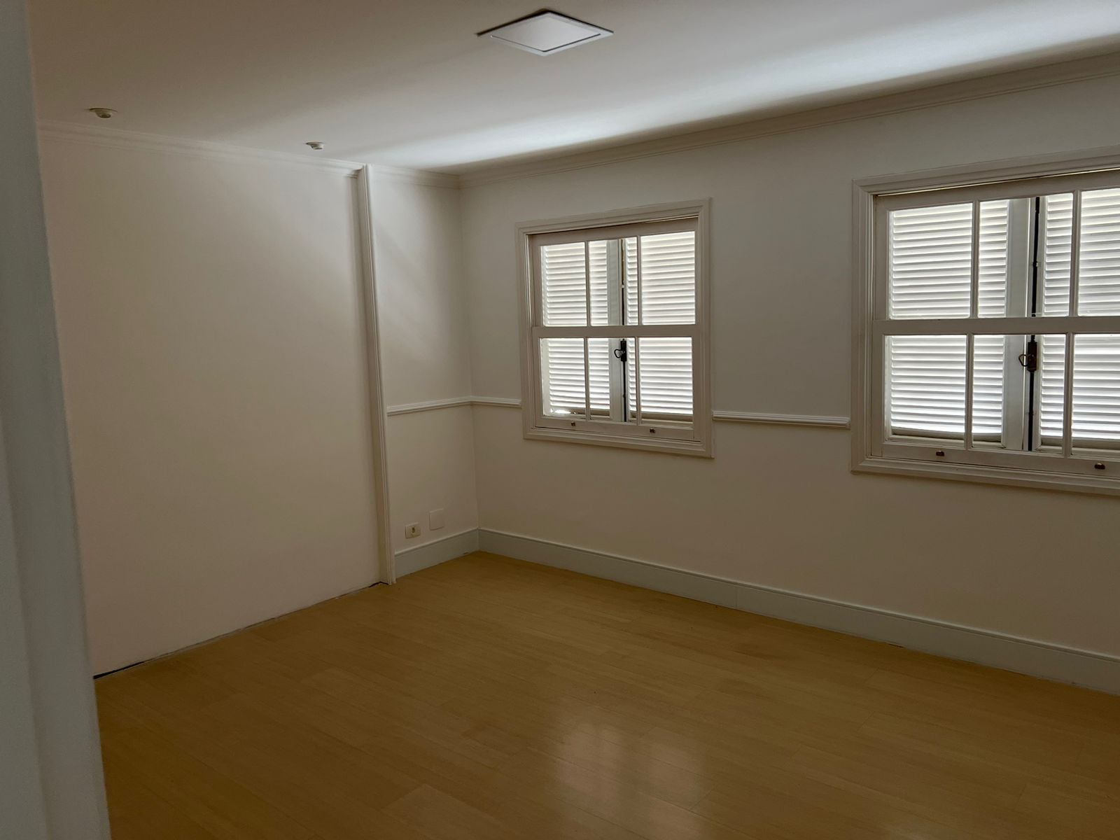 Imagem Casa de Condomínio com 4 Quartos à Venda ou Locação, 370 m²em Alphaville - Santana de Parnaíba