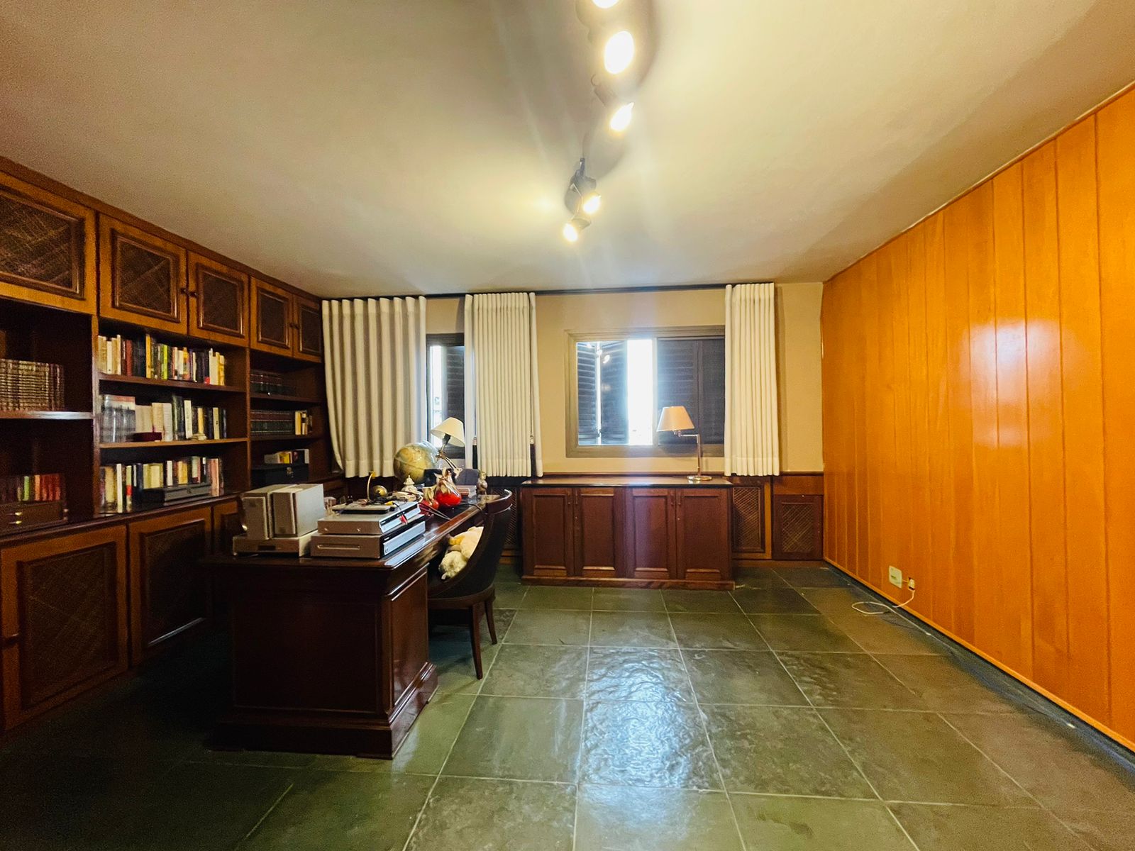 Foto do imóvel: Cobertura com 4 Quartos à Venda, 960 m² em Cambuí - Campinas