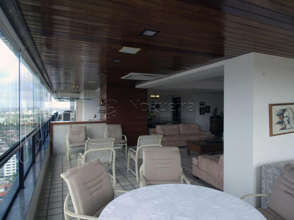 Casa com 4 Quartos à Venda, 393 m² em Casa Amarela - Recife