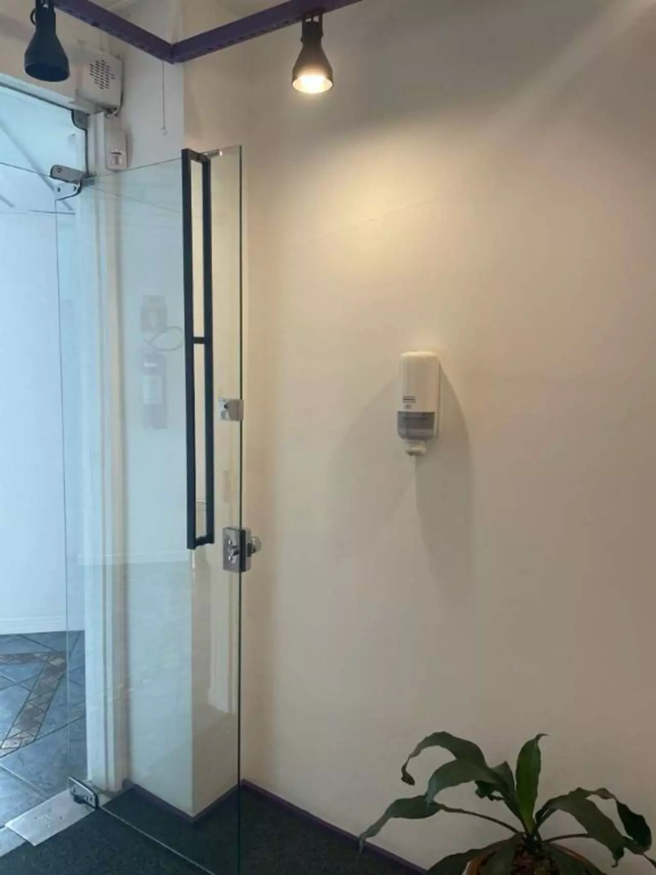 Imagem Sala Comercial à Venda ou Locação, 116 m² em Vila Olímpia - São Paulo