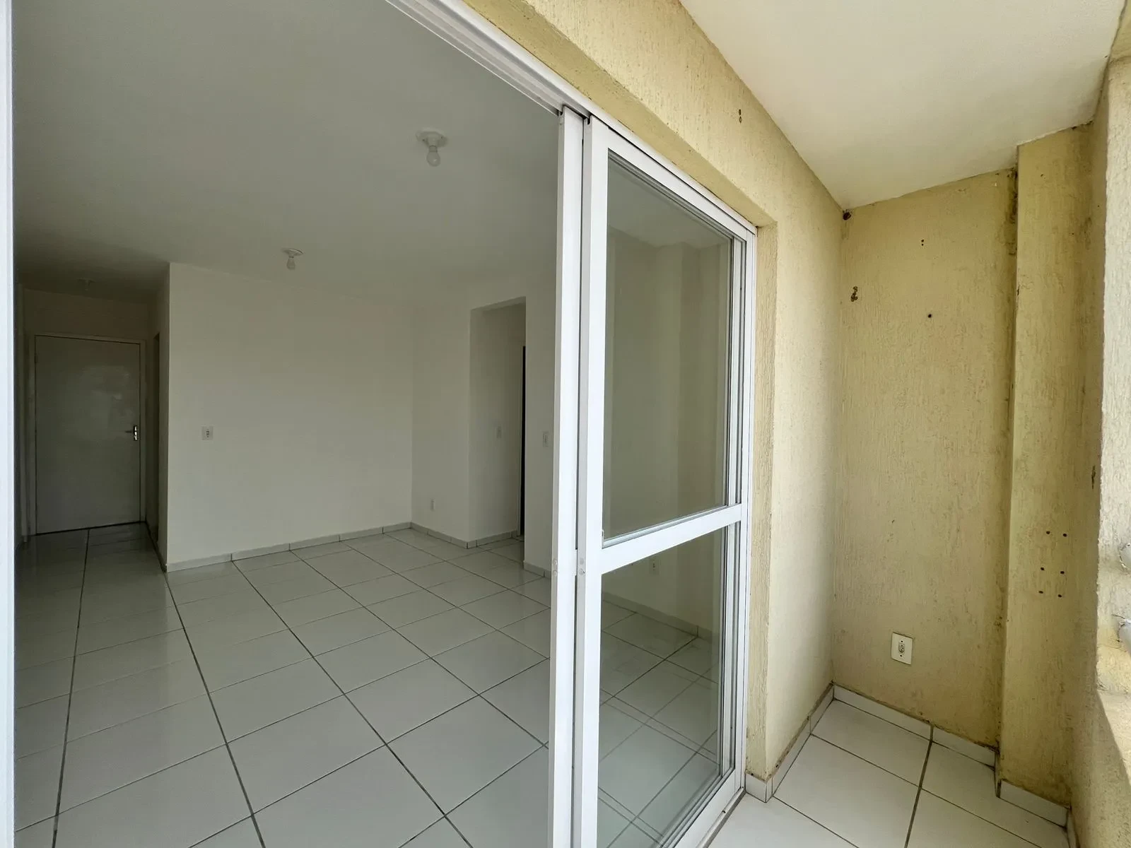 Imagem Apartamento com 2 Quartos à Venda, 57 m² em Nova Esperança - Parnamirim