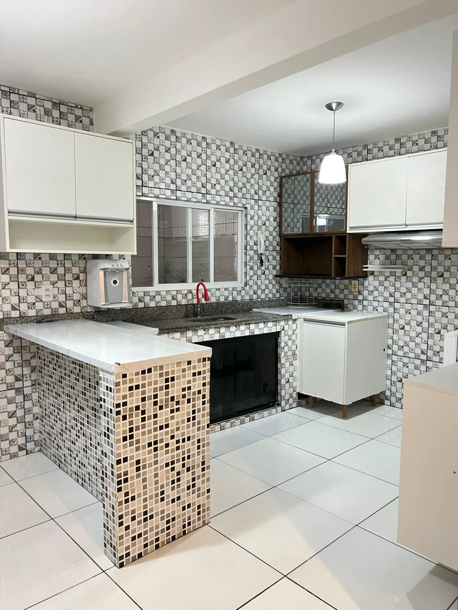 Imagem Casa com 4 Quartos à Venda, 230 m² em CIA II - Simões Filho
