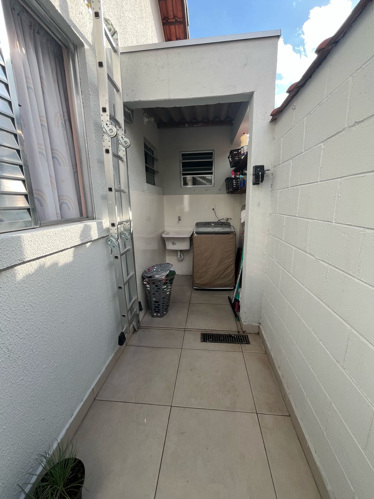Imagem Casa de Condomínio com 2 Quartos à Venda, 85 m² em Eugênio de Mello - São José dos Campos