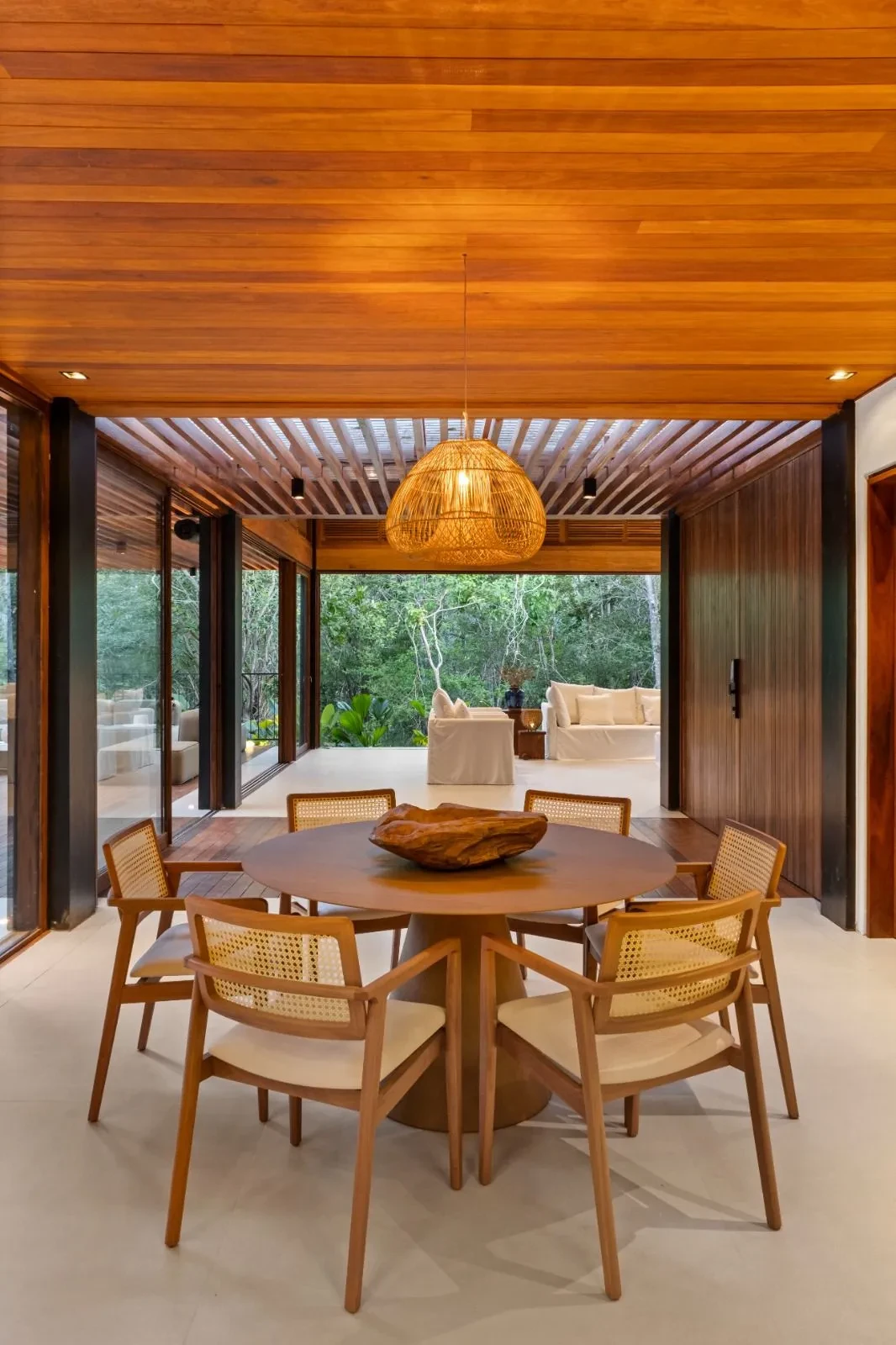 Imagem Casa com 6 Quartos à Venda, 350 metros em Mata de São João - Mata de São João