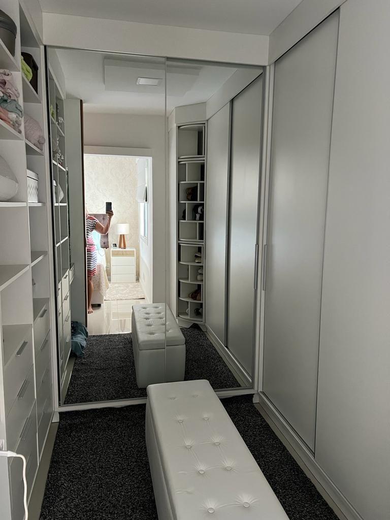 Imagem Apartamento com 4 Quartos à Venda, 132 m²em Camboinhas - Niterói