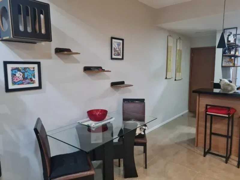 Imagem Apartamento com 2 Quartos à Venda, 100 m²em Copacabana - Rio de Janeiro