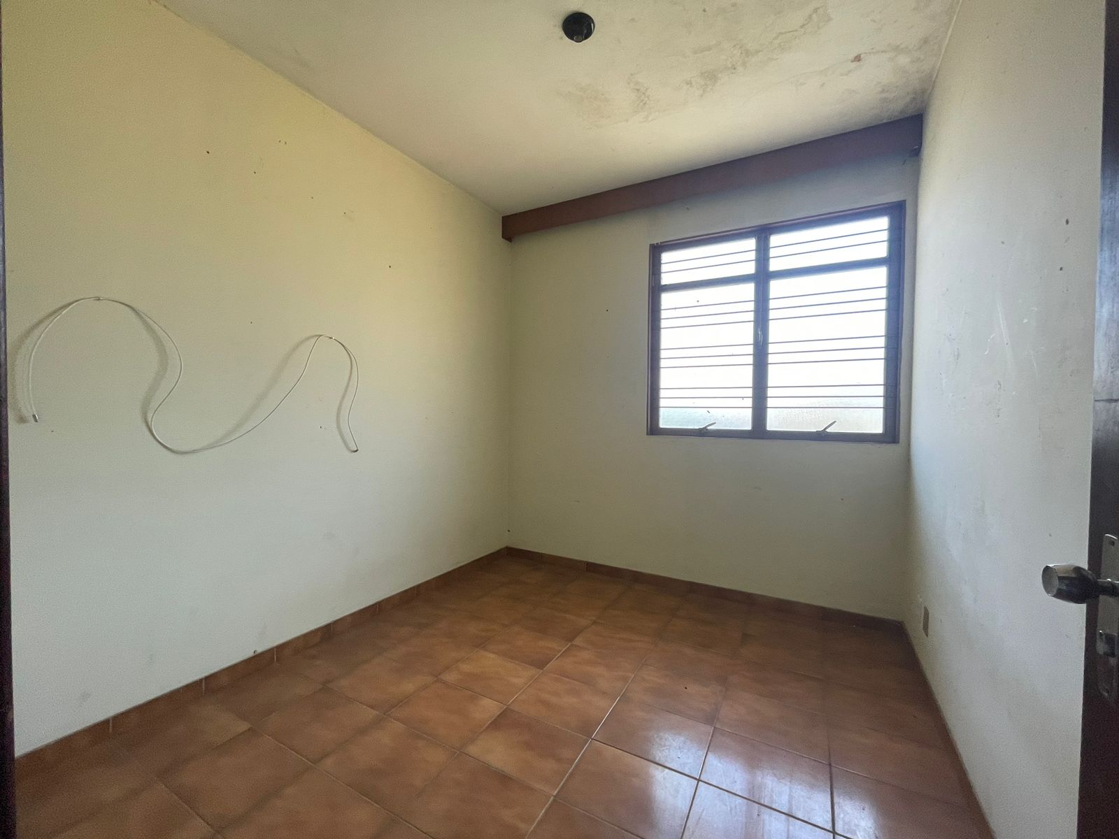 Imagem Sobrado com 4 Quartos à Venda, 399 m²em Setor Leste Universitário - Goiânia