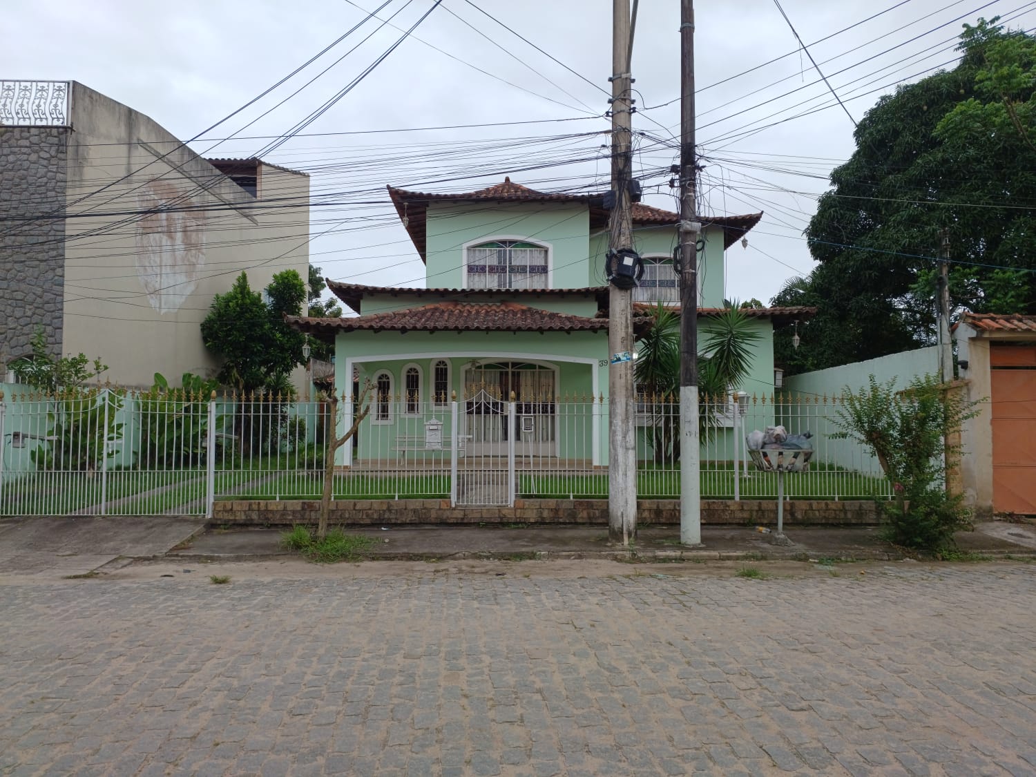 Imagem Casa com 5 Quartos à Venda, 360 m²em Venda das Pedras - Itaboraí