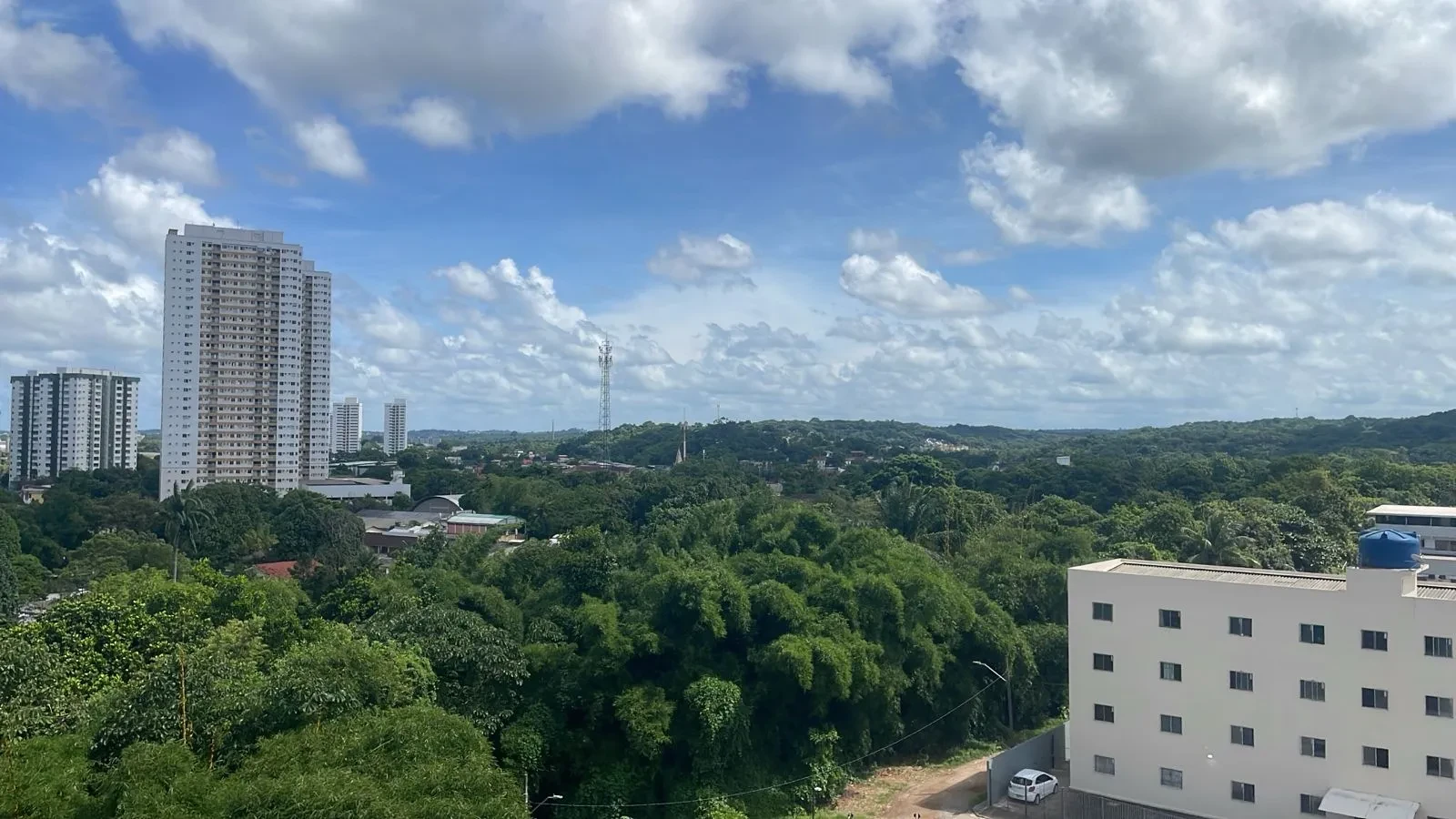 Imagem Apartamento com 2 Quartos à Venda, 45 metros em Caxangá - Recife
