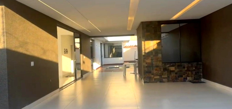 Foto do imóvel: Casa com 4 Quartos à Venda, 230 m² em Setor Faiçalville - Goiânia