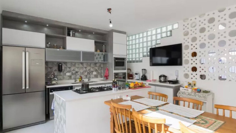 Imagem Sobrado com 3 Quartos à Venda,  em Vila Firmiano Pinto - São Paulo