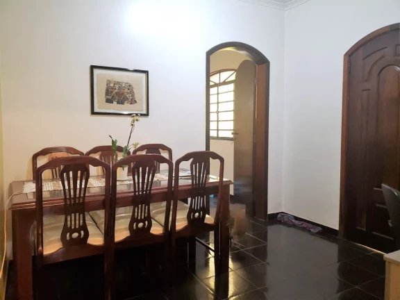 Imagem Sobrado com 3 Quartos à Venda ou Locação, 220 m²em Conjunto Residencial Vista Verde - São Paulo