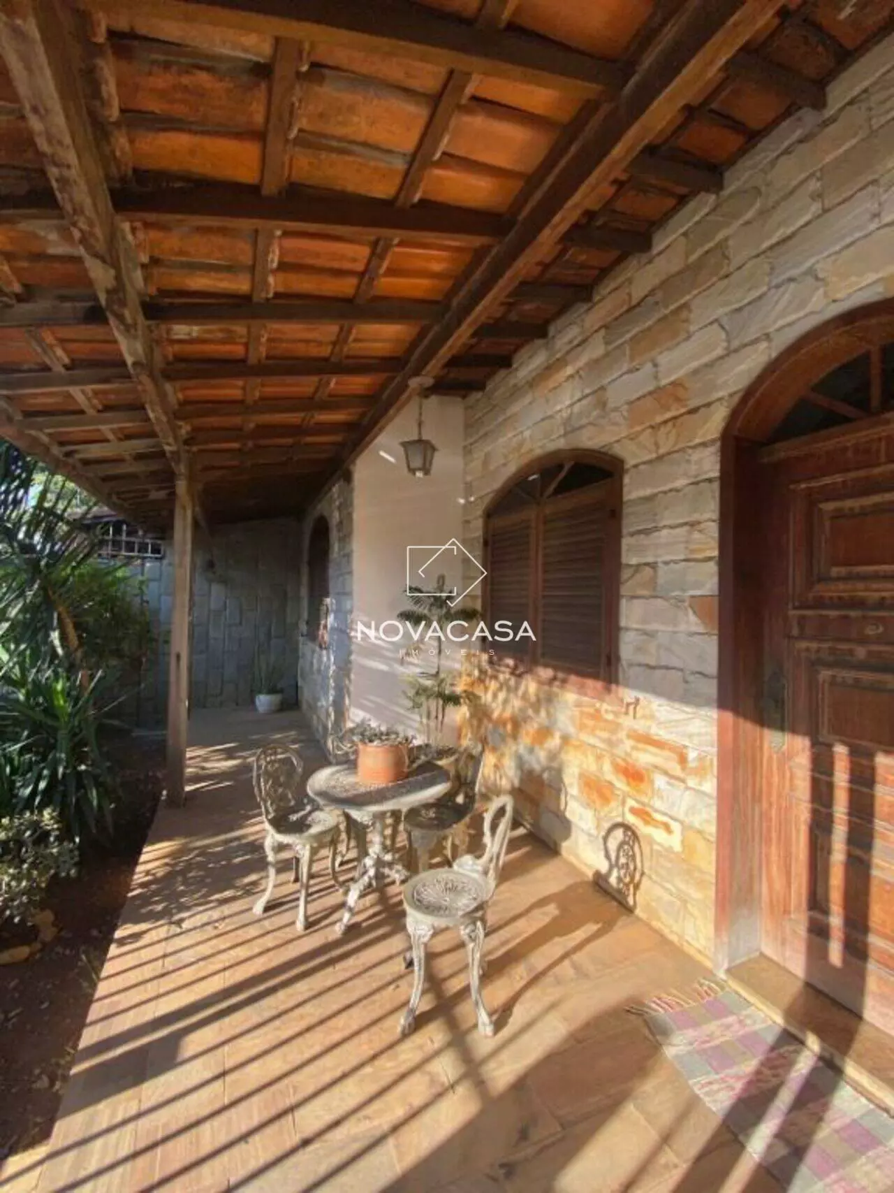 Casa com 2 Quartos à Venda, 90 m² em Planalto - Belo Horizonte