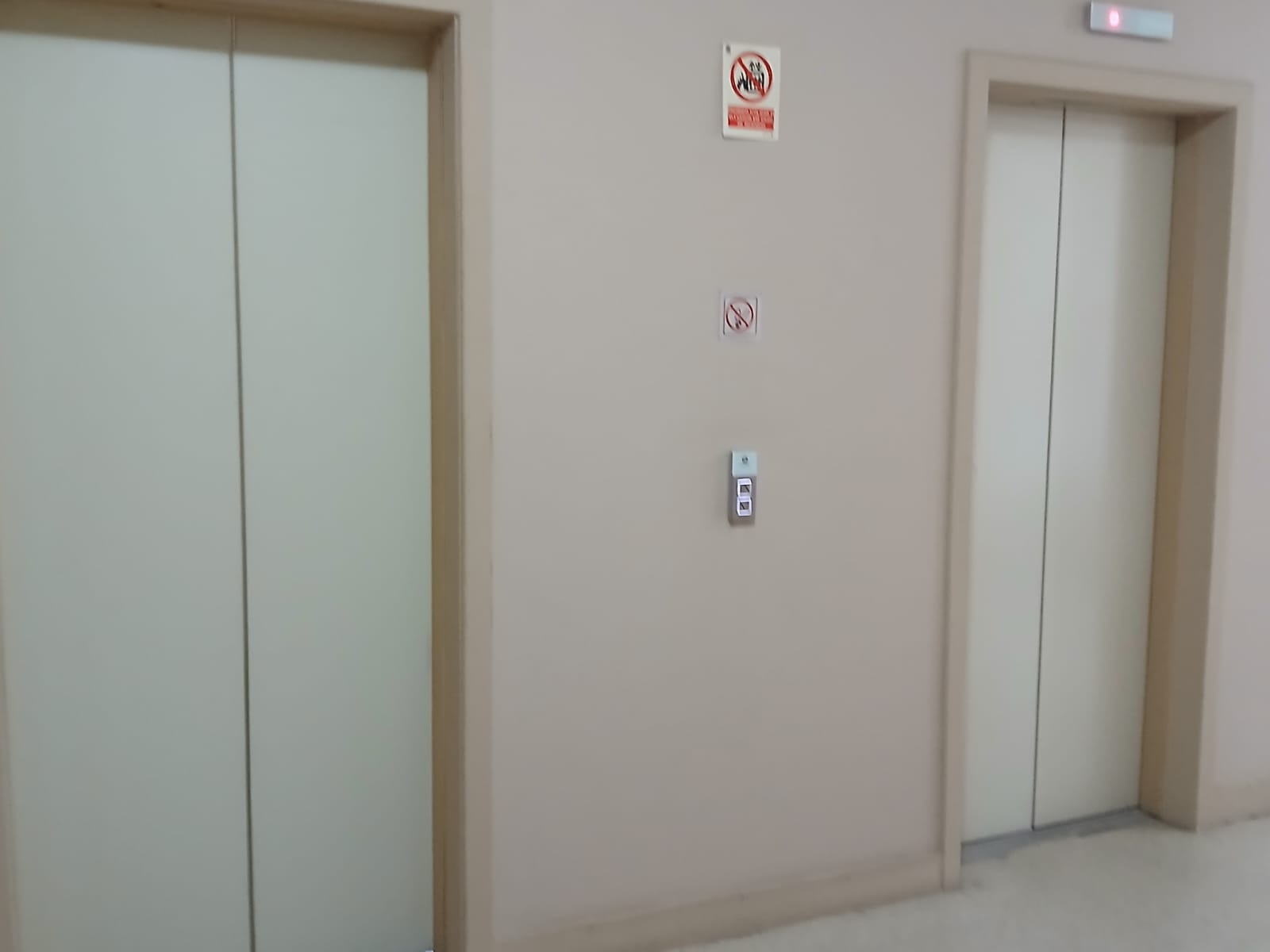 Sala Comercial à Venda, 22 m² em Centro Histórico - Porto Alegre