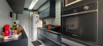 Imagem Apartamento com 2 Quartos à Venda, 79 m²em Casa Amarela - Recife