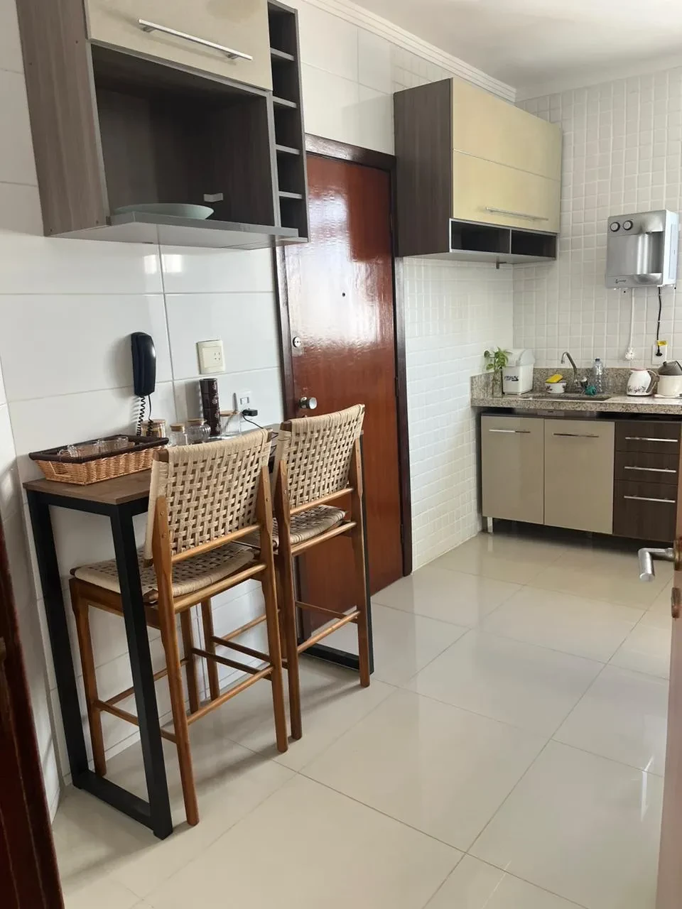 Imagem Cobertura com 4 Quartos para Alugar, 250 m² em Centro-Sul - Cuiabá