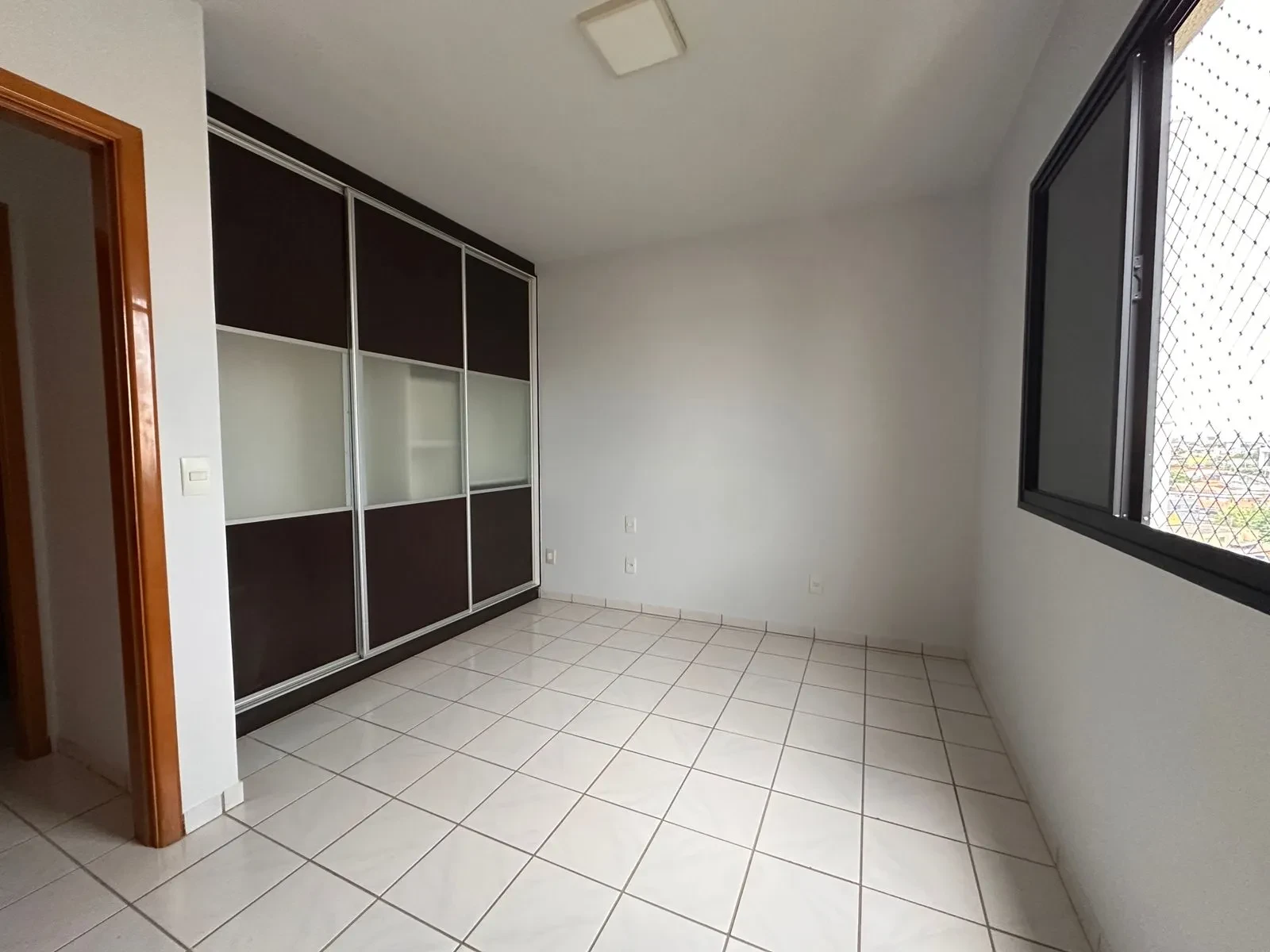 Imagem Apartamento com 3 Quartos à Venda, 69 metros em Setor dos Funcionários - Goiânia